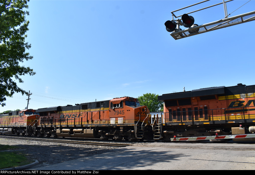 BNSF 7945